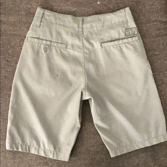 Boys Volcom Shorts - Picture 3 of 6
